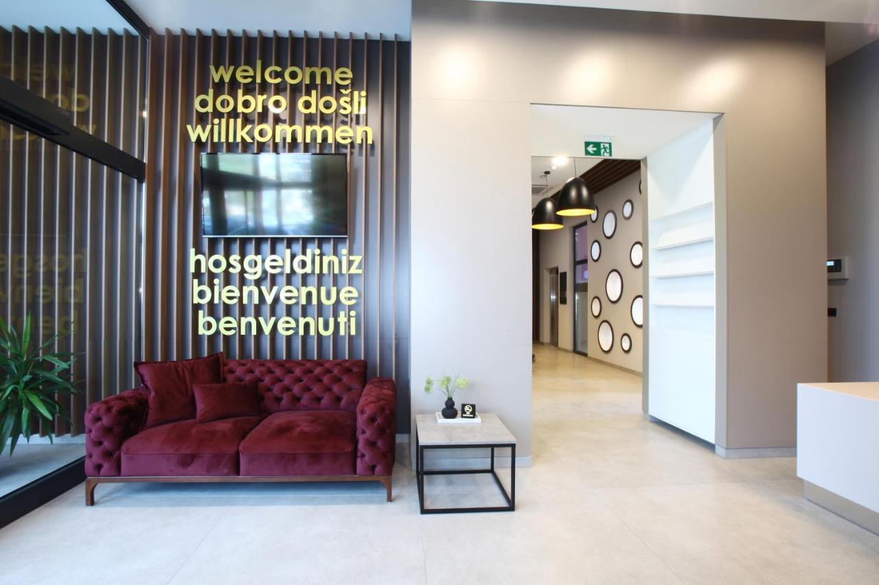 Hotel Etna Gracanica  Екстериор снимка