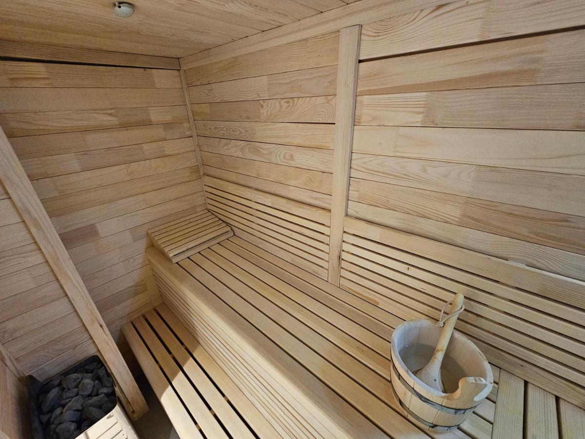 Hotel Etna Gracanica  Екстериор снимка
