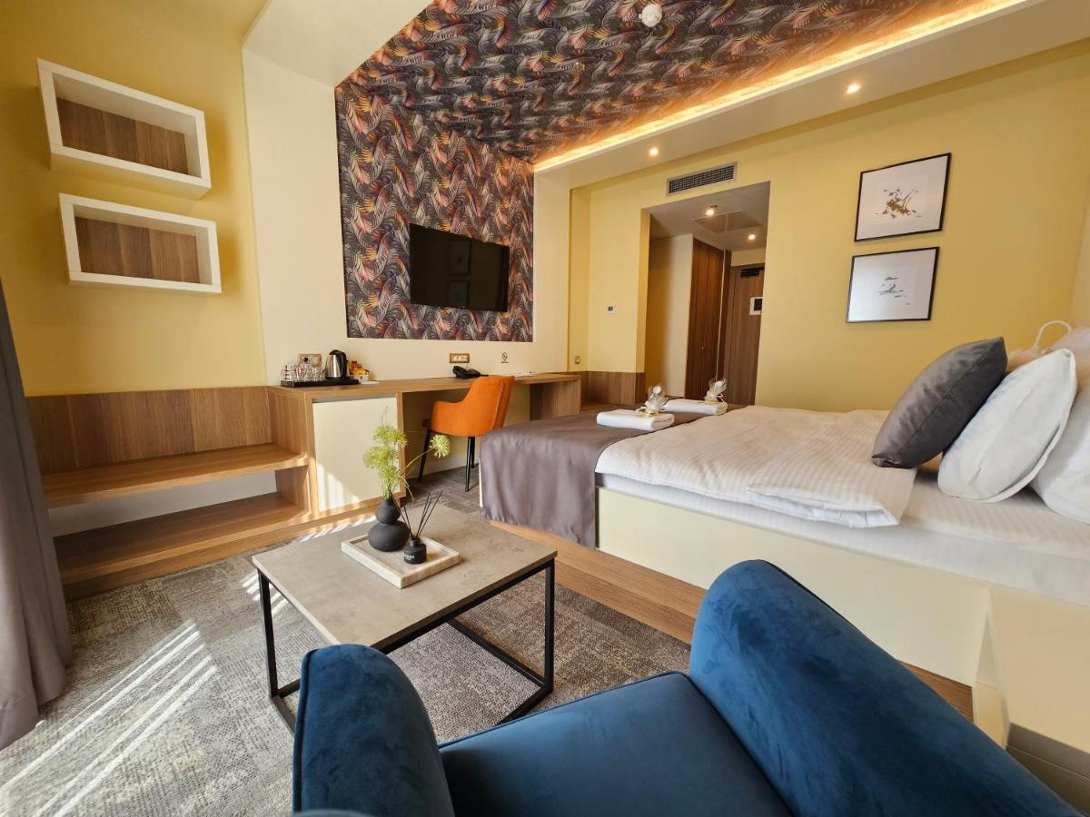 Hotel Etna Gracanica  Екстериор снимка